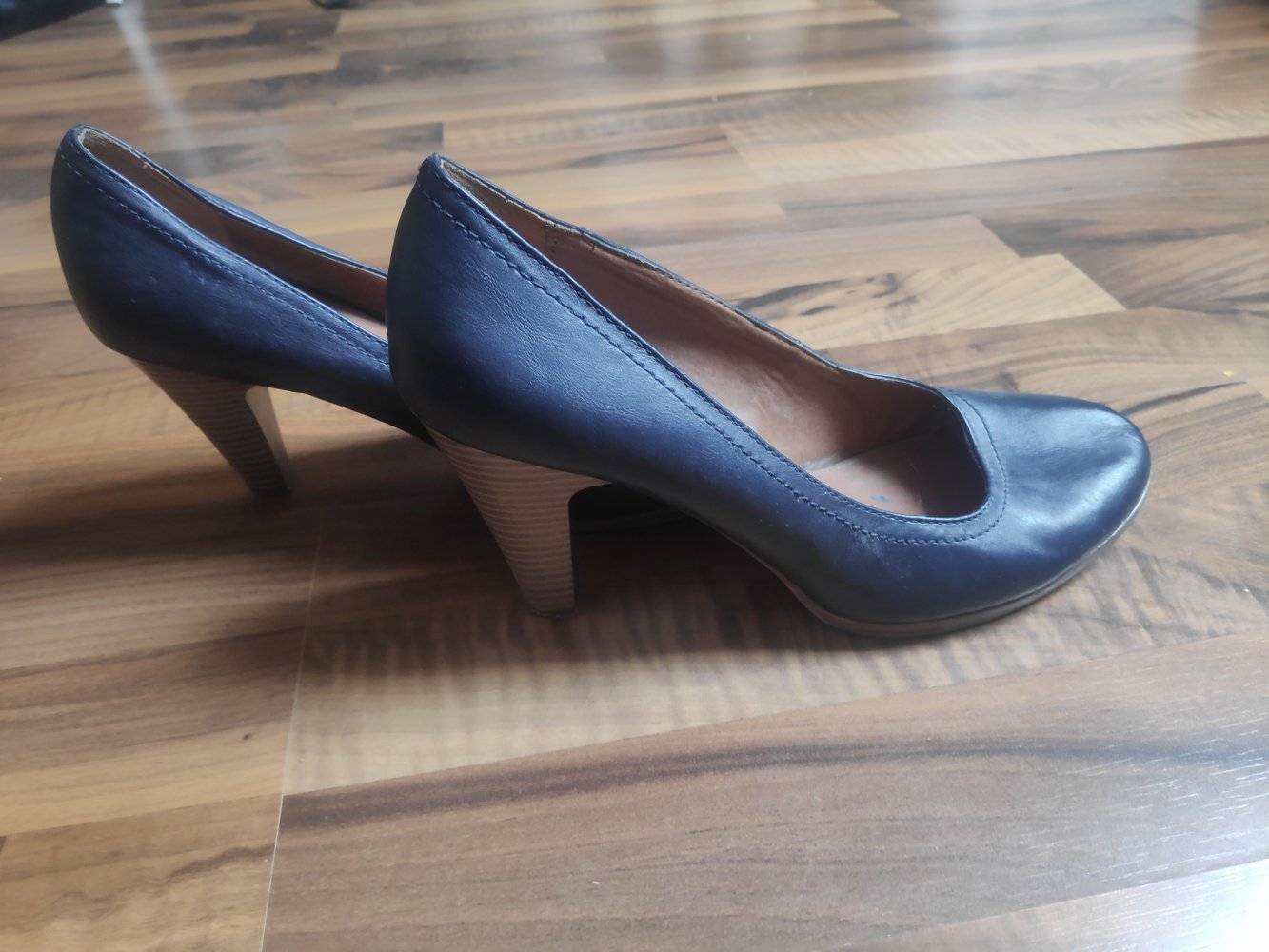 Dunkelblaue bequeme Pumps