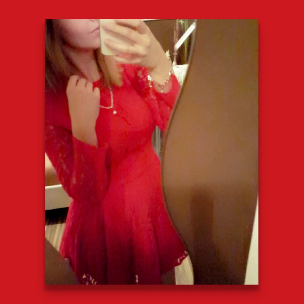 Kleid aus roter Spitze von H&M 