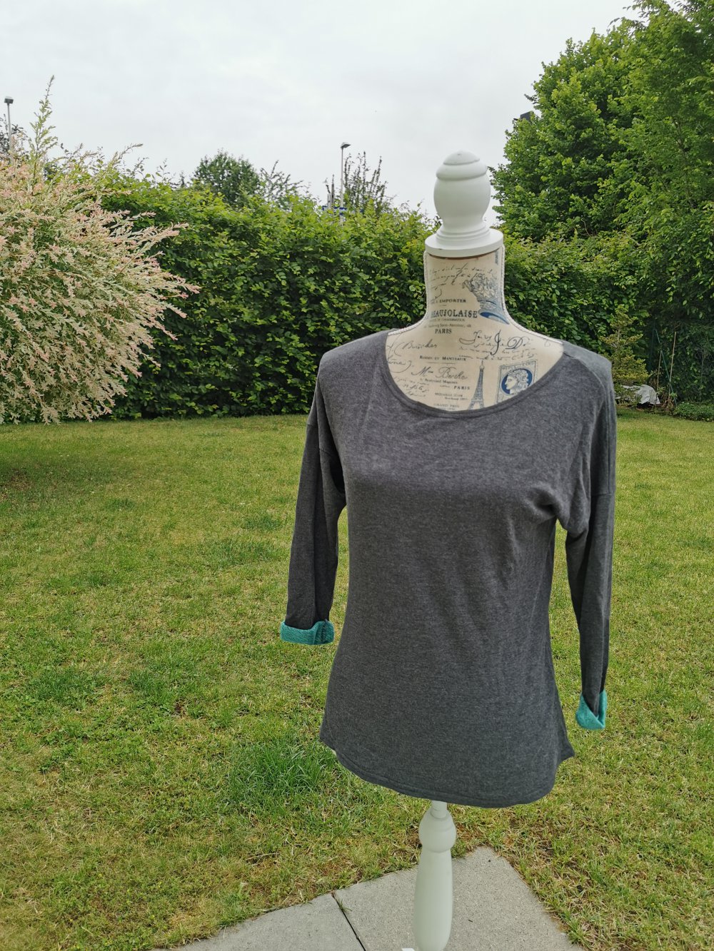 Grauer Pullover H&M 
