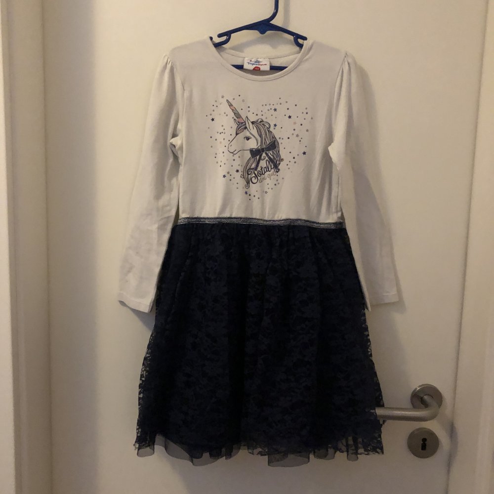 Süßes Kleid Einhorn Spitze Gr.122 4 lagig Glitzer
