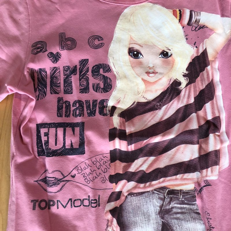 T-Shirt hellrosa Top Modell