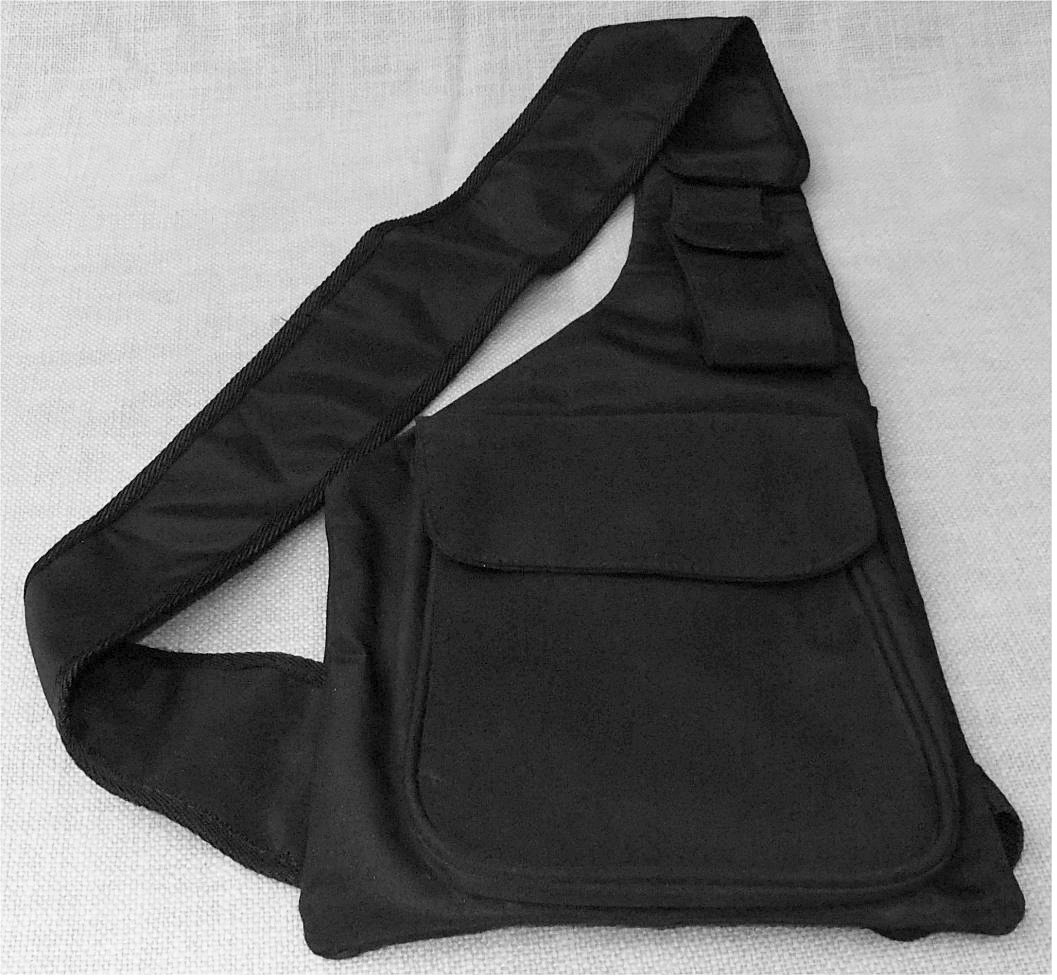 flache schwarze Umhängetasche aus Polyester - unbenutzt