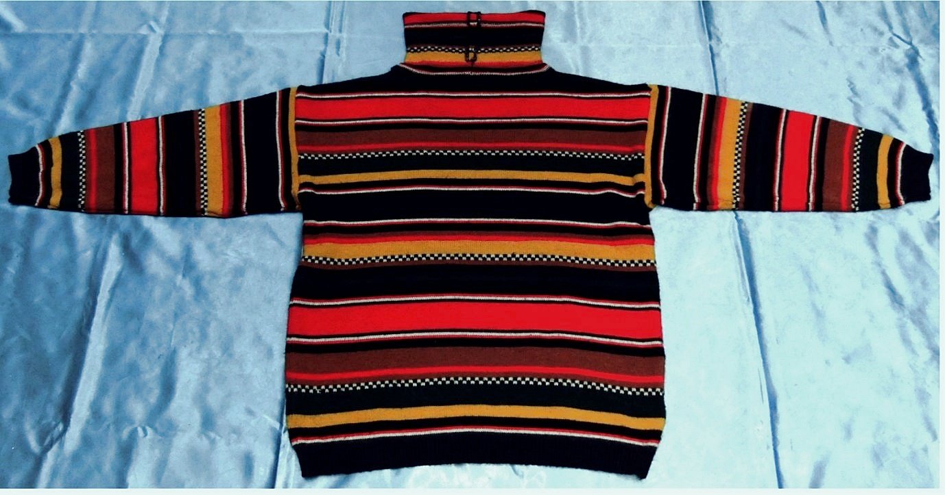 Rollkragen-Pullover bunt waagerecht gestreift - Größe 44/46 