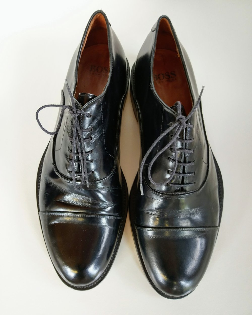 Herrenschuhe / Lackschuhe / Anzugschuhe schwarz von Hugo Boss Größe 8 / 42