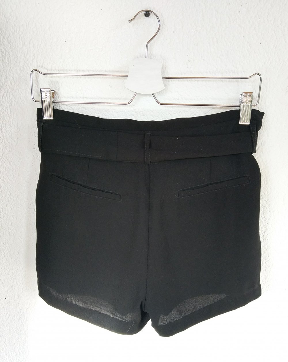 Schwarze Shorts/ Paperbag Hose von Amisu Größe 36/38