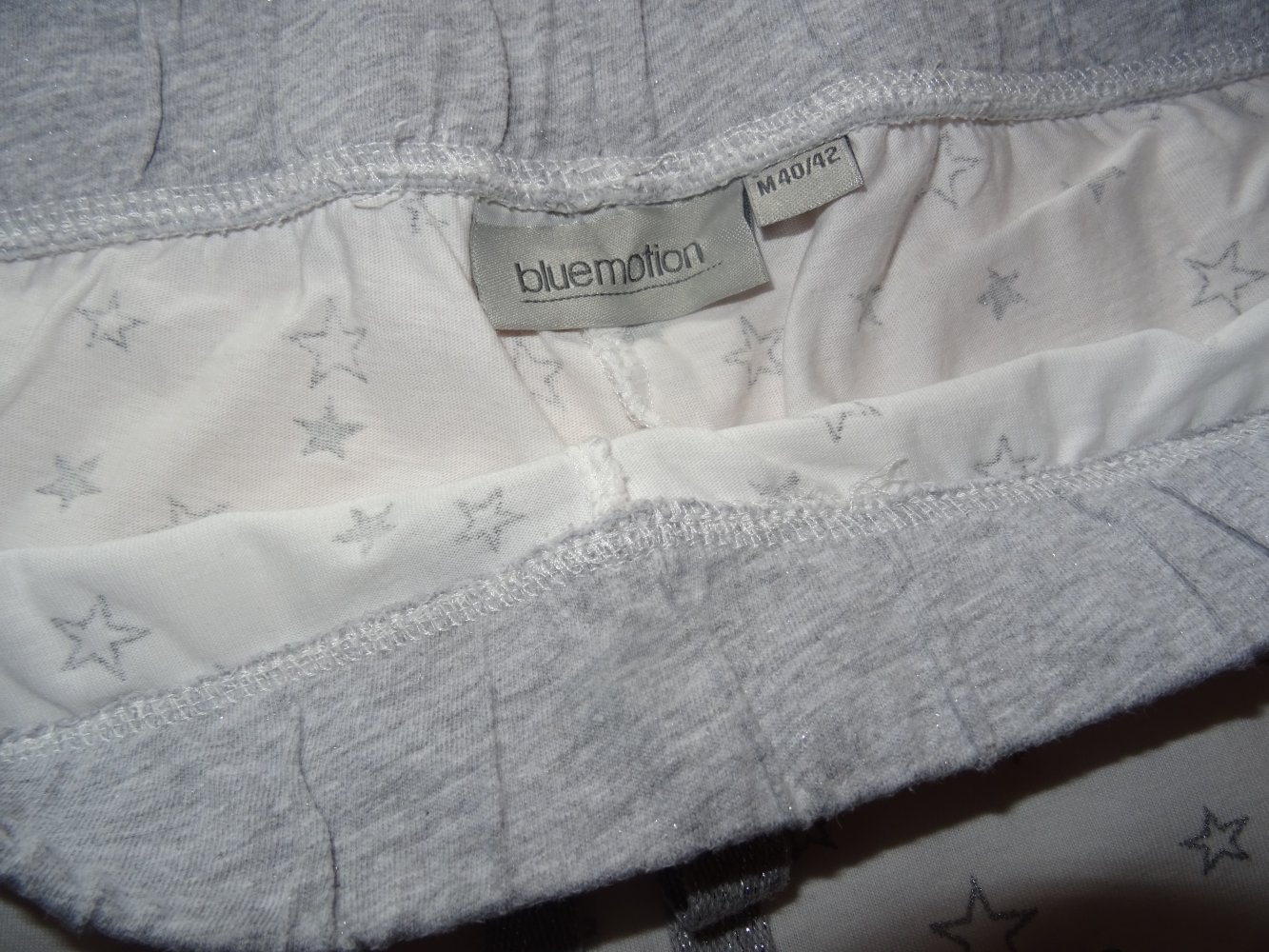 Aldi Schlafanzug Größe 40/42 Weiß/grau mit Glitzereffekt