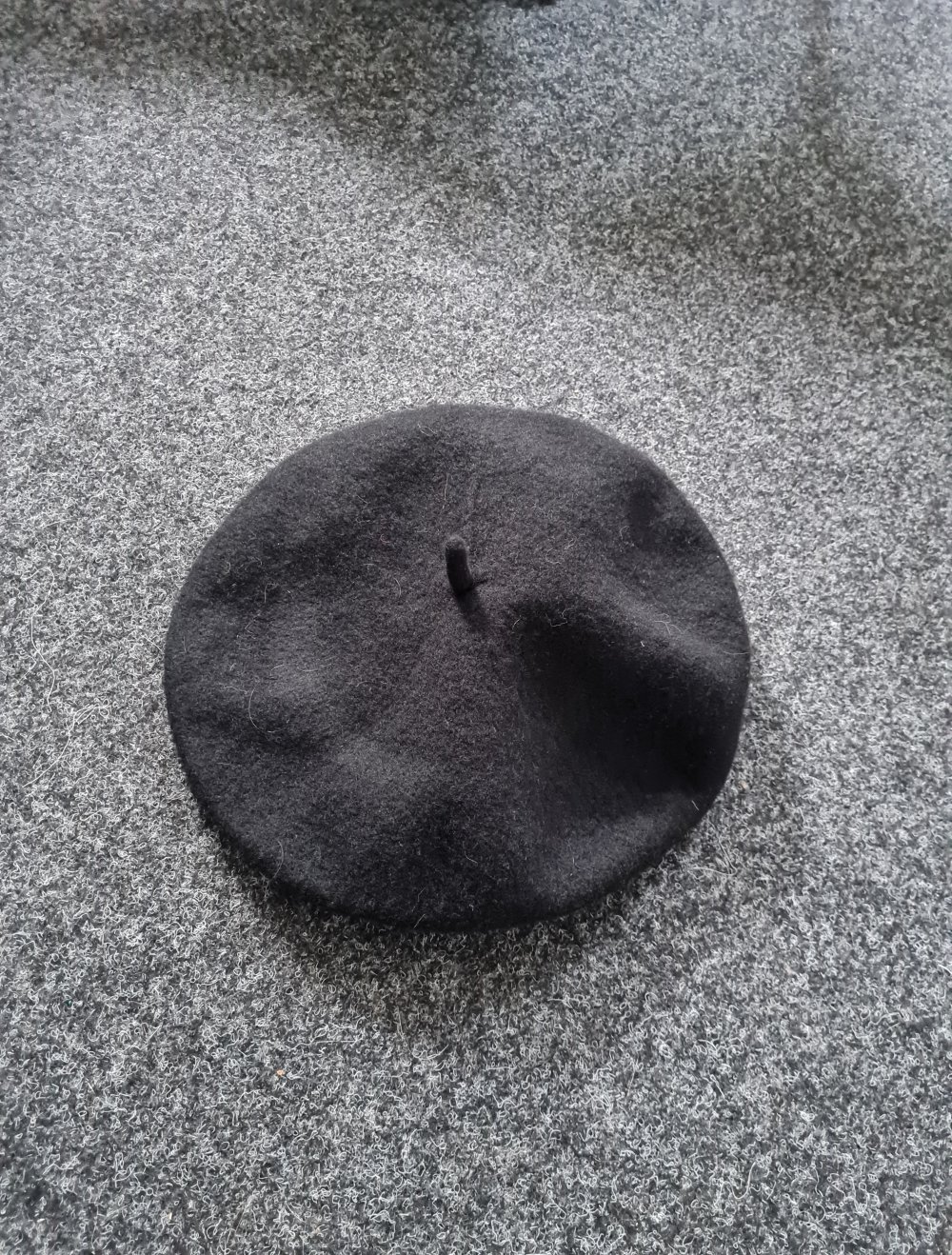 Schwarzes Barett NEU!