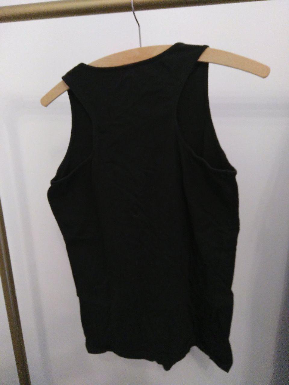 schwarzes Tanktop