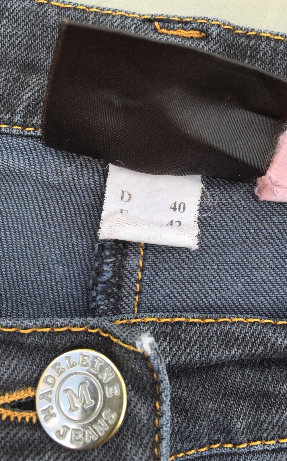MADELEINE Jeans mit STICKEREI Gr. 40