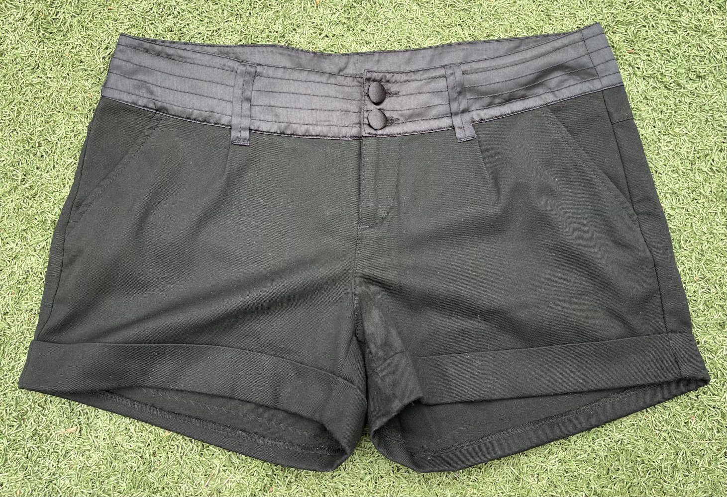 MOGUL Shorts HOTPANTS Gr. 30