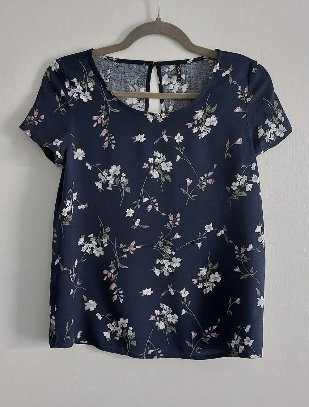T-Shirt/Top von Only Größe 34