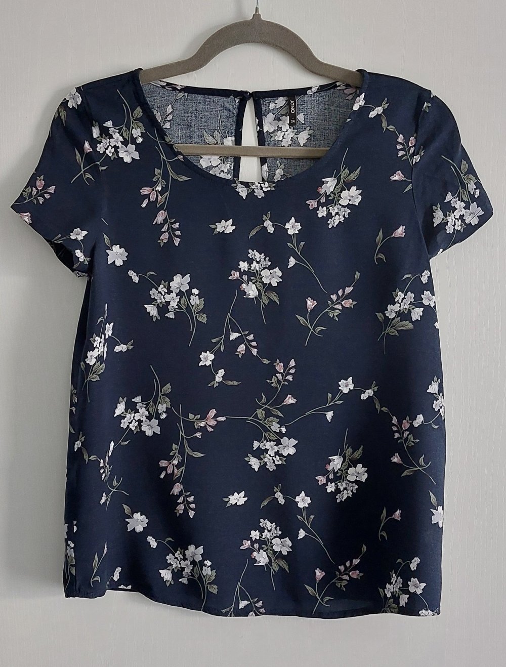 T-Shirt/Top von Only Größe 34