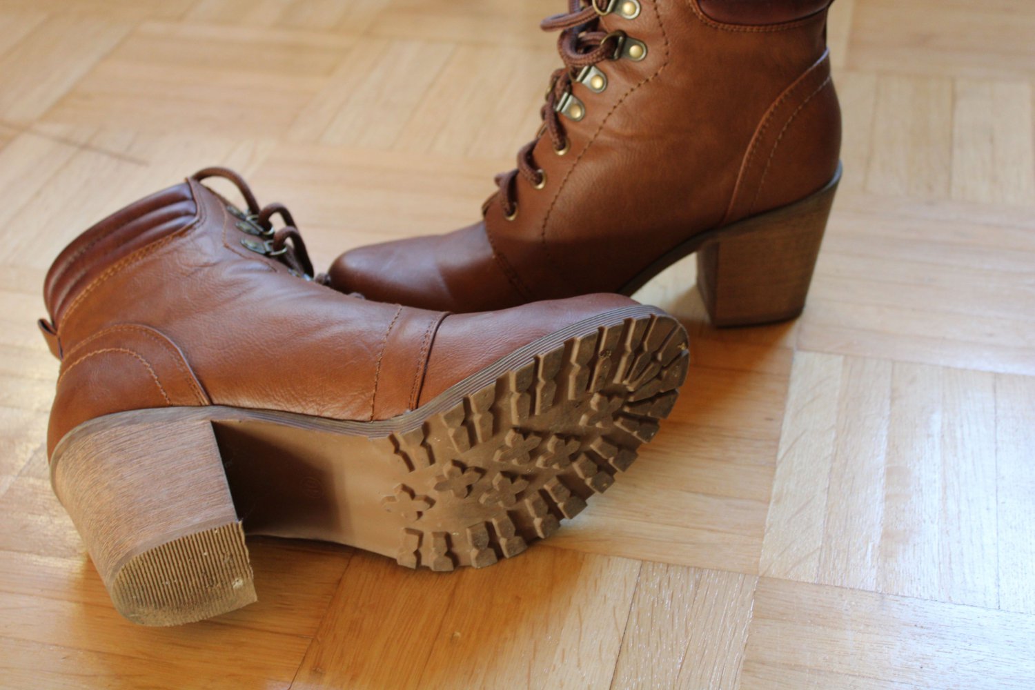 Stiefelette mit Absatz