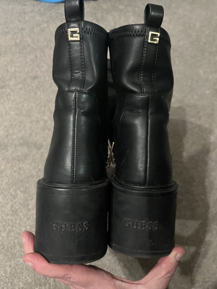 Stiefeletten schwarz, Größe 37, Plateau – von GUESS, echt Leder – selten getragen