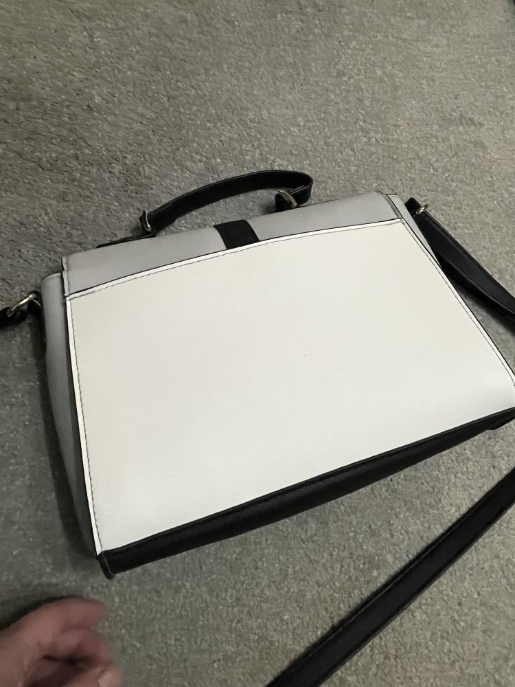Umhängetasche schwarz weiß grau – sehr guter Zustand