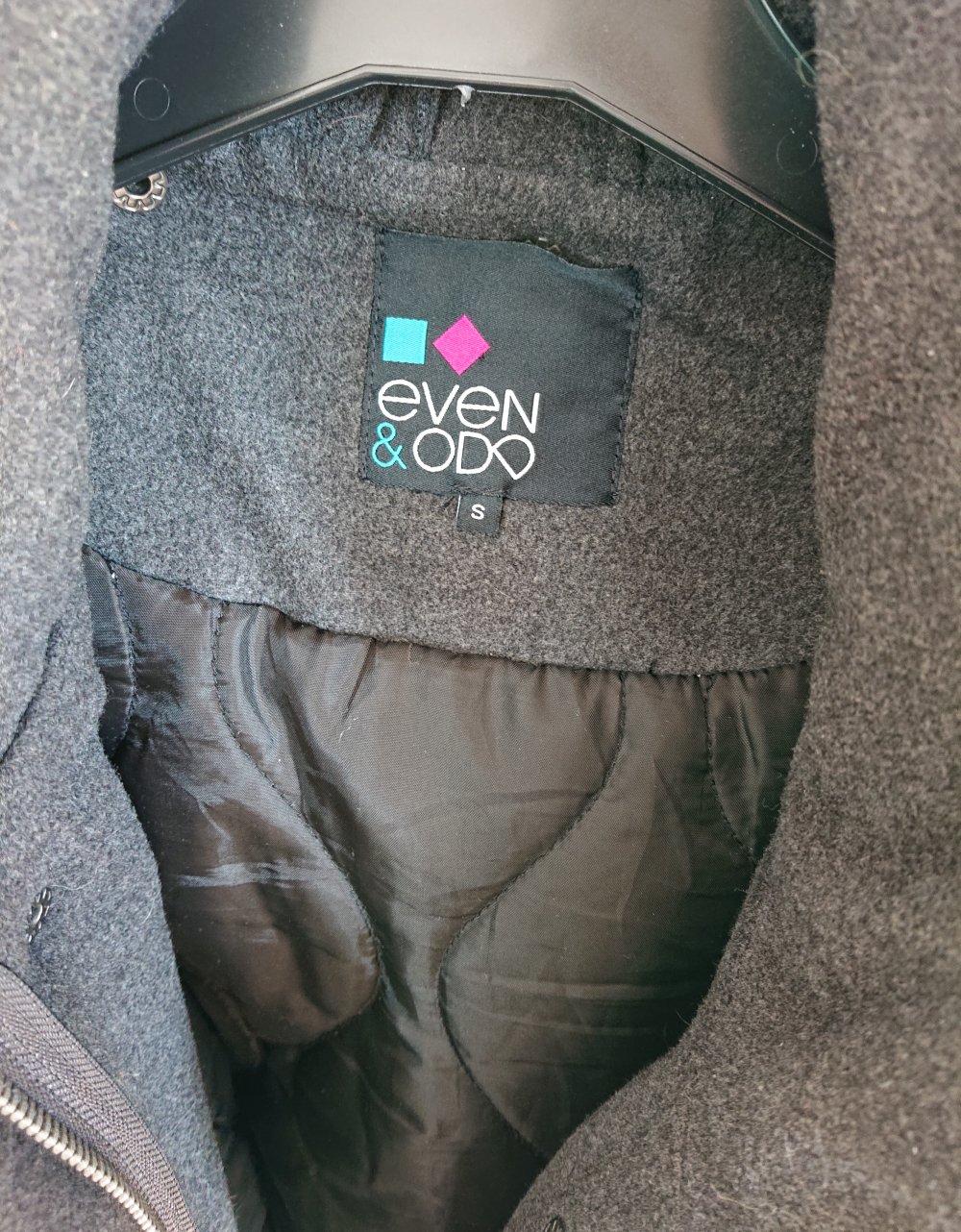 graue Winterjacke / Parka