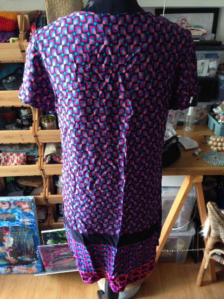 Gemustertes Kleid