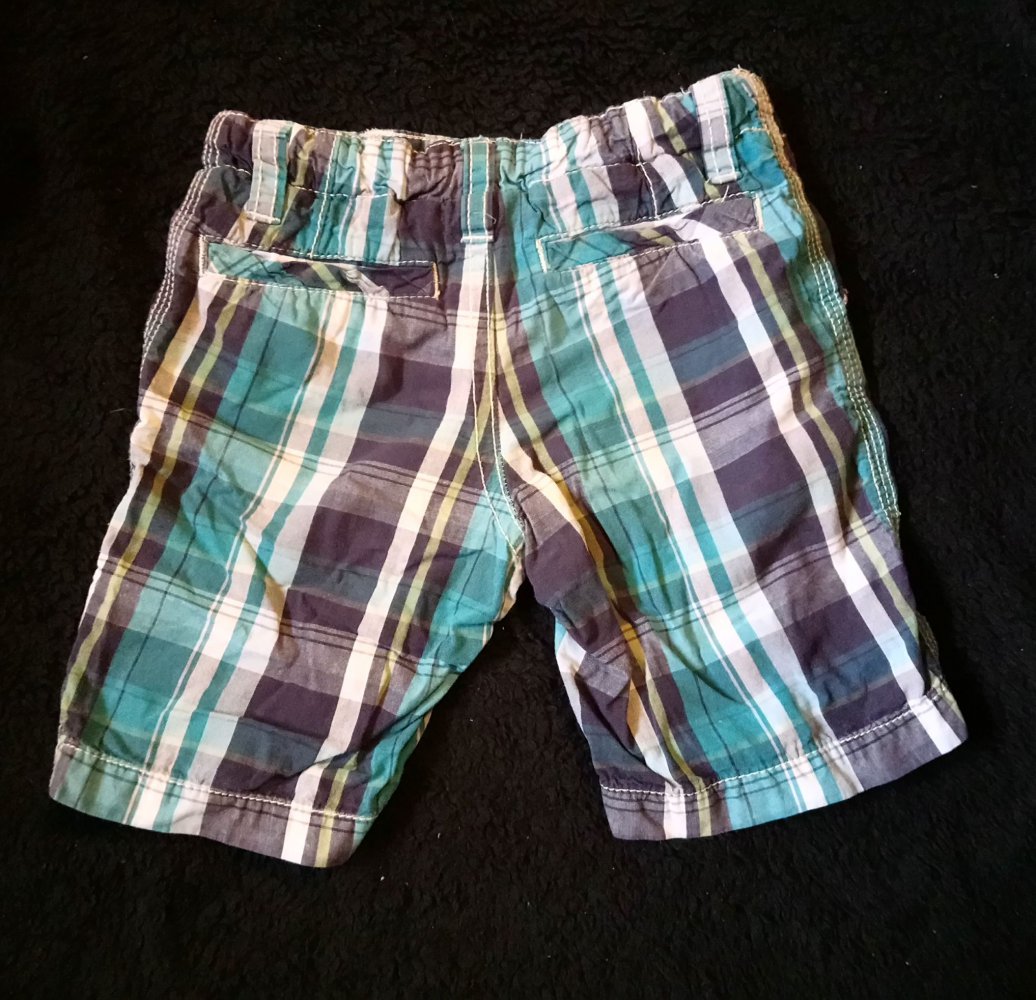 Shorts 80 schwarz grün lupilu