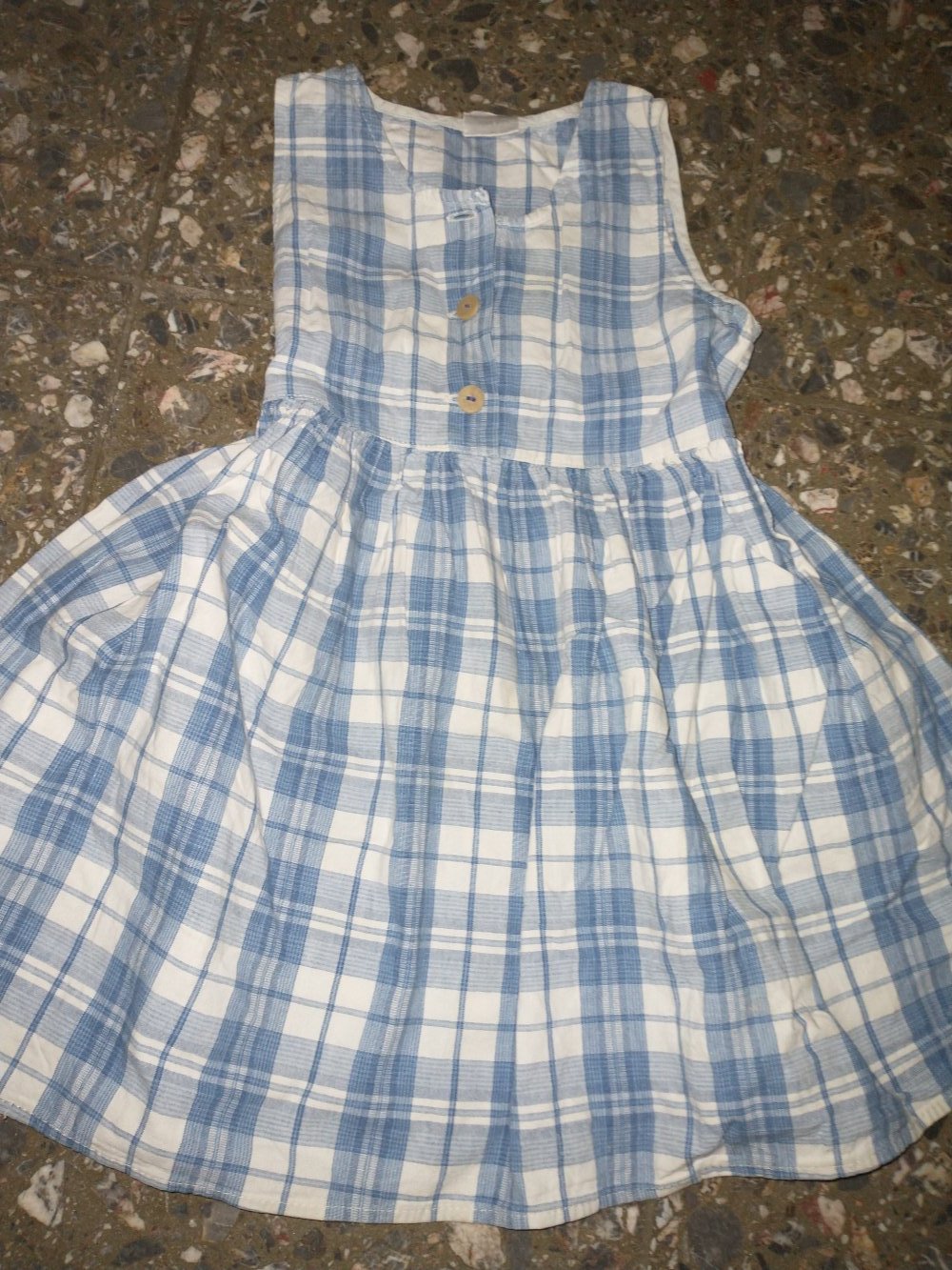 Sehr schöne Sommerkleid mit Karomuster