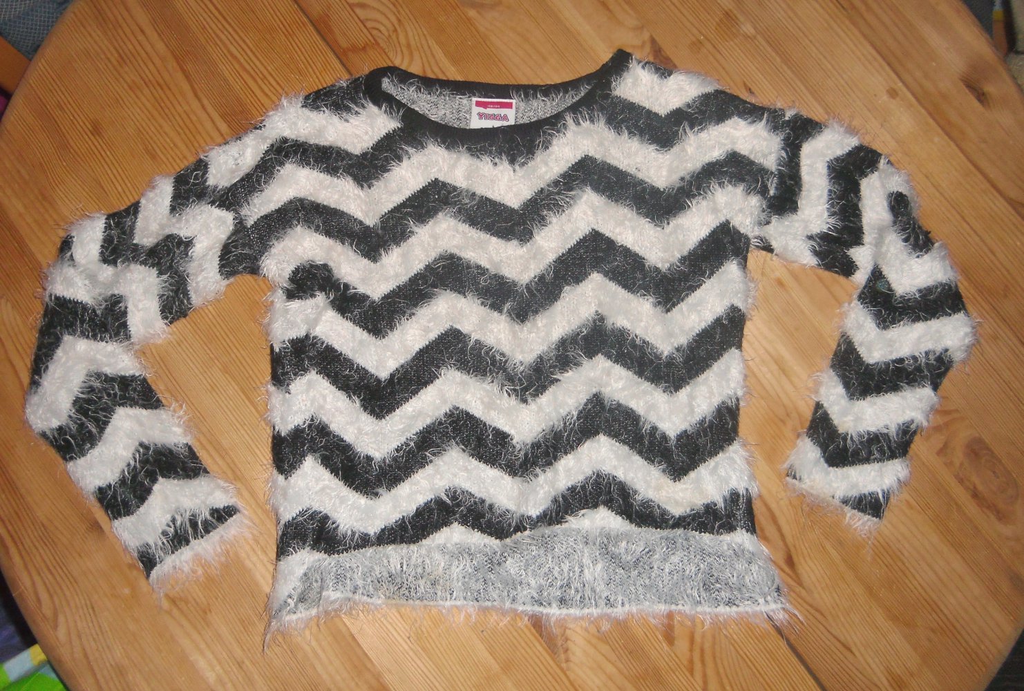 Yigga - toller Wuschelpulli Gr.158/164