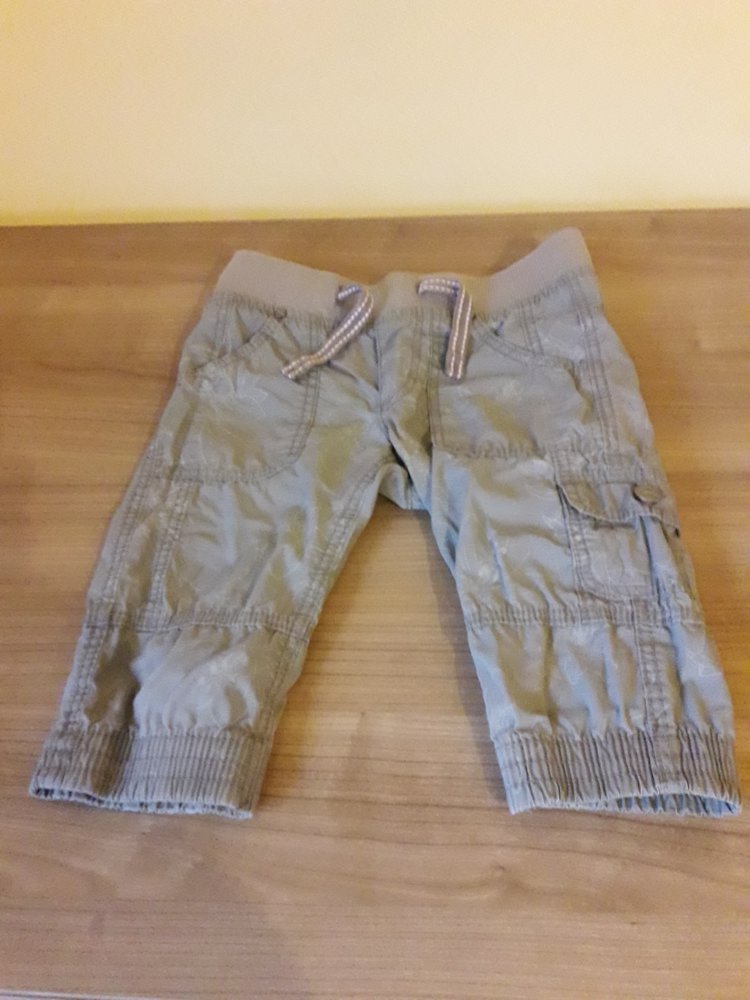 tolle Stoffbermuda in Gr. 98 von H&M mit breitem Bund in beige/nude