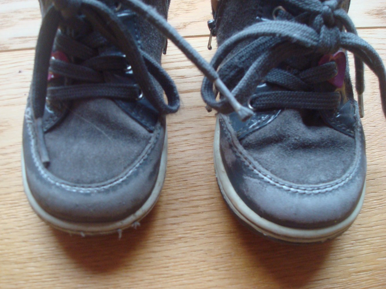 Schuhe, Halbstiefel von Geox mit Glitzer und Blinkefunktion