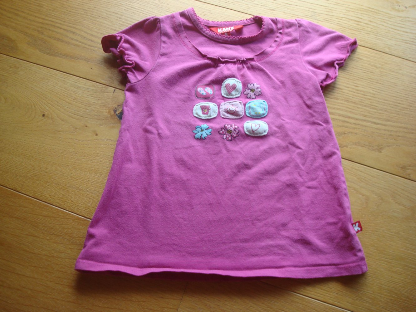 T-Shirt mit süßem Aufdruck von Kanz