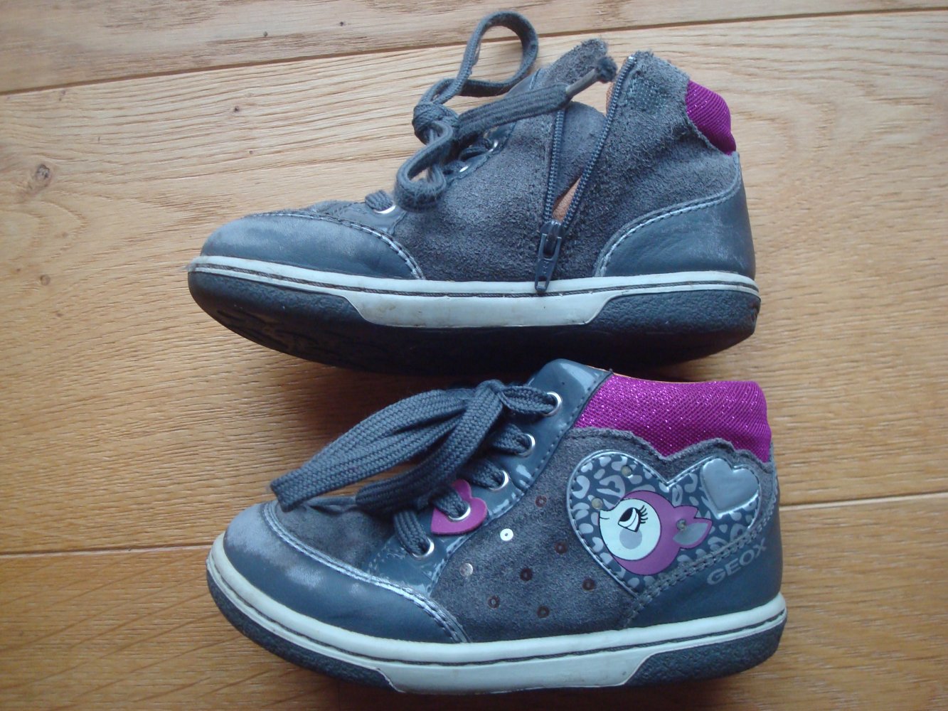 Schuhe, Halbstiefel von Geox mit Glitzer und Blinkefunktion