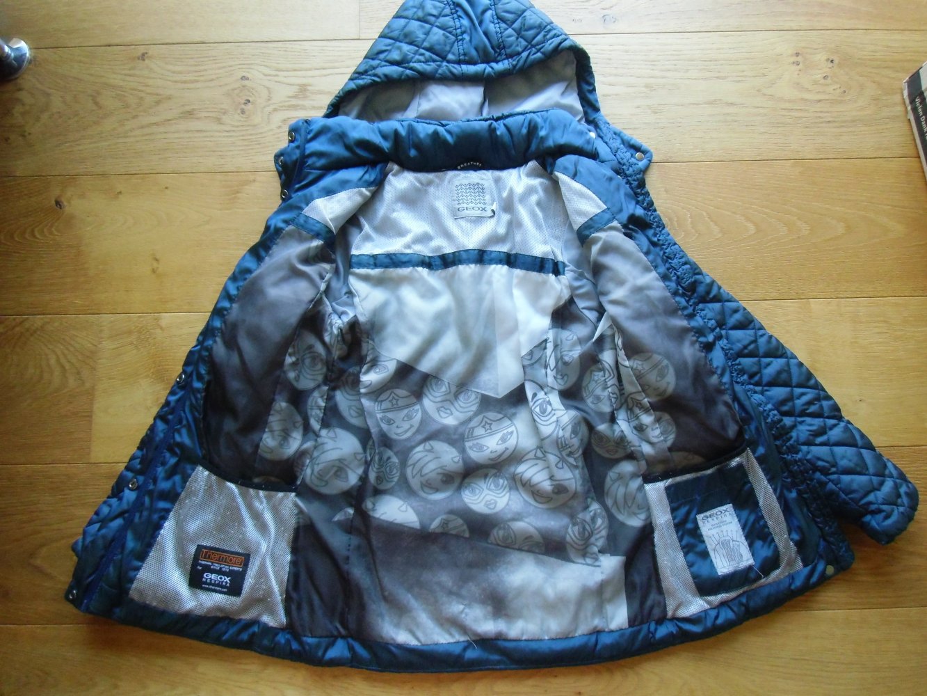 warme Jacke, Mantel, Steppmantel mit Kapuze