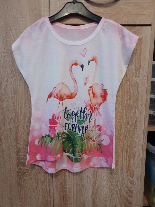 T Shirt gr 8 entspricht 122/128