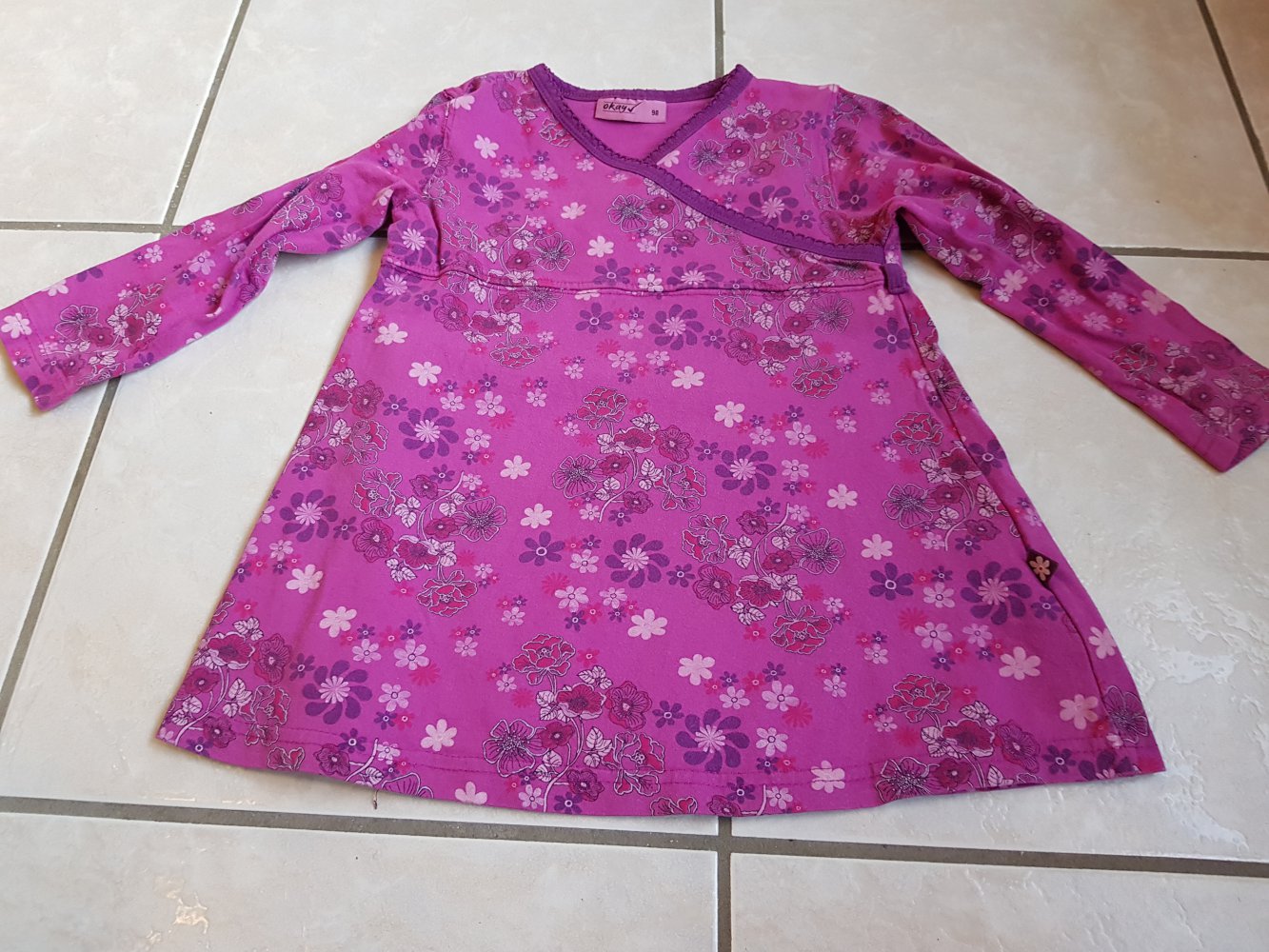 Kleid Gr 98 ( Gürtel) fehlt