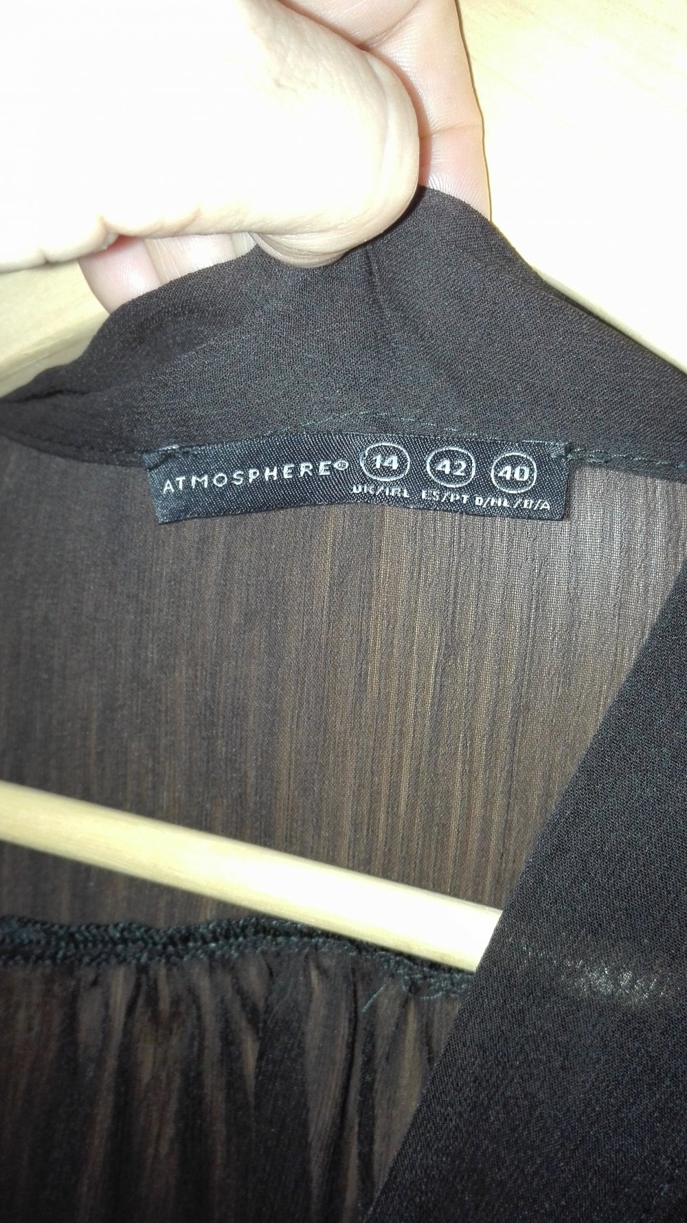 Atmosphere: schwarzes transparentes Top Gr. 40