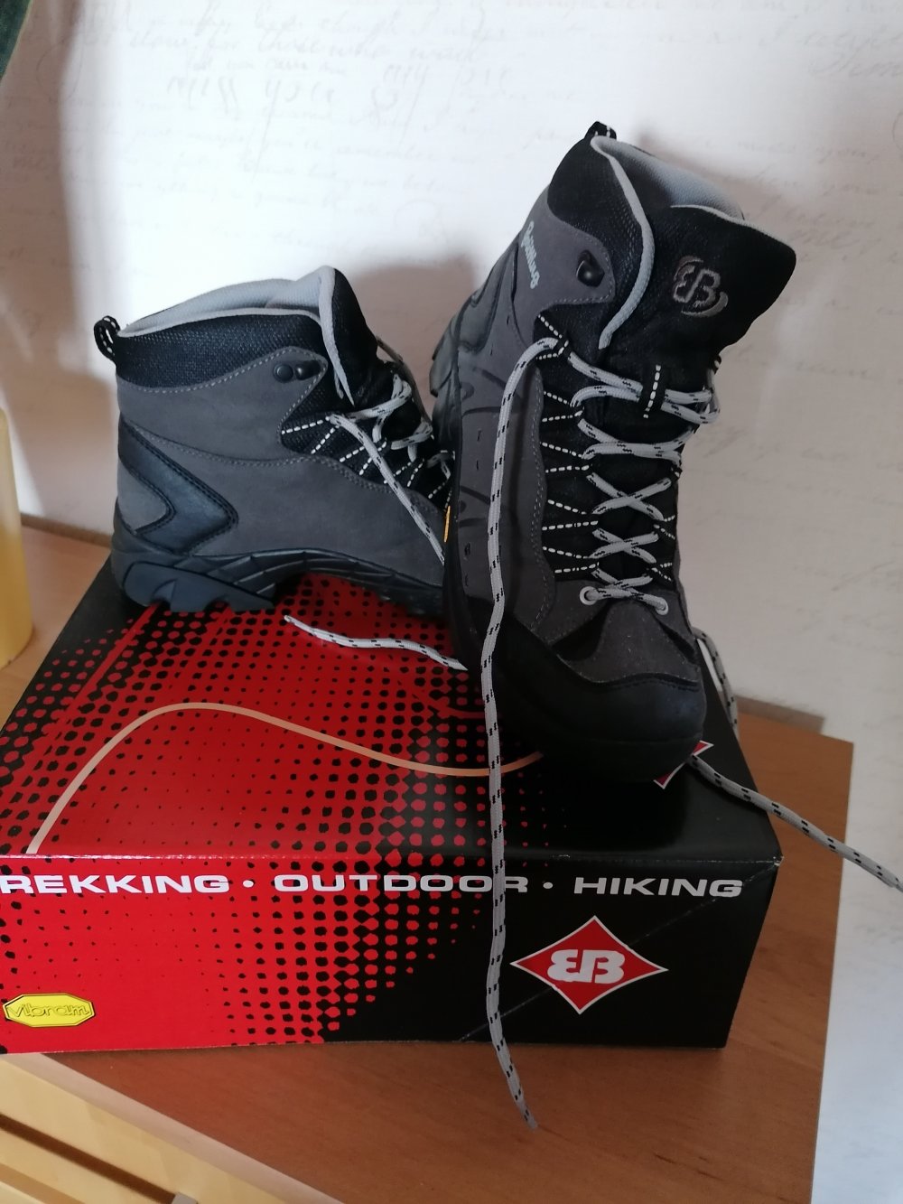 Brütting: Wanderschuhe Gr. 39