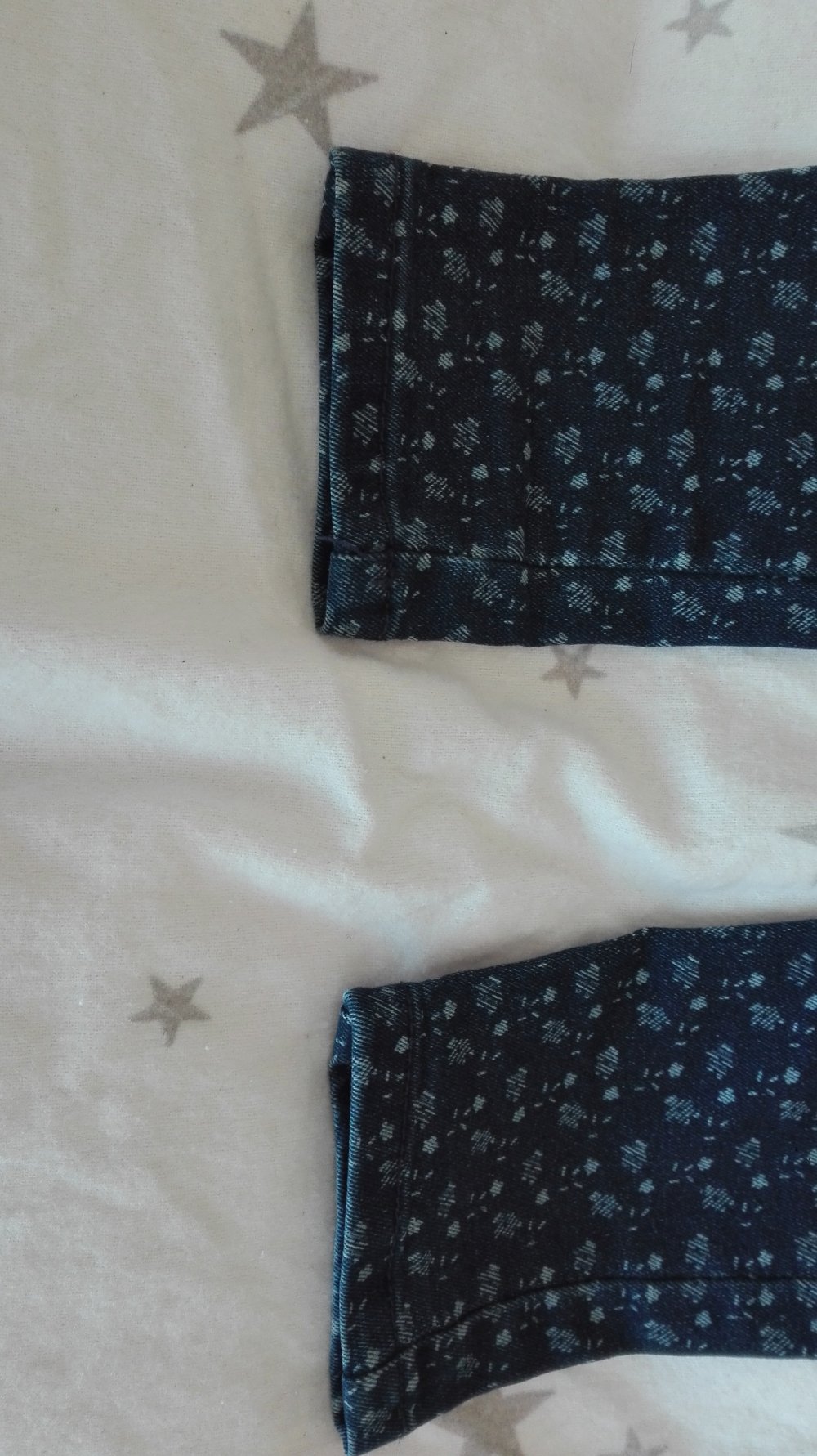 Okaidi - dunkelblaue Treggins mit Blumenmuster Gr. 98
