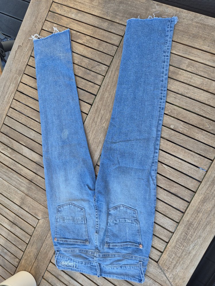 Vigino: raffinierte 3/4 Jeans Gr. 152