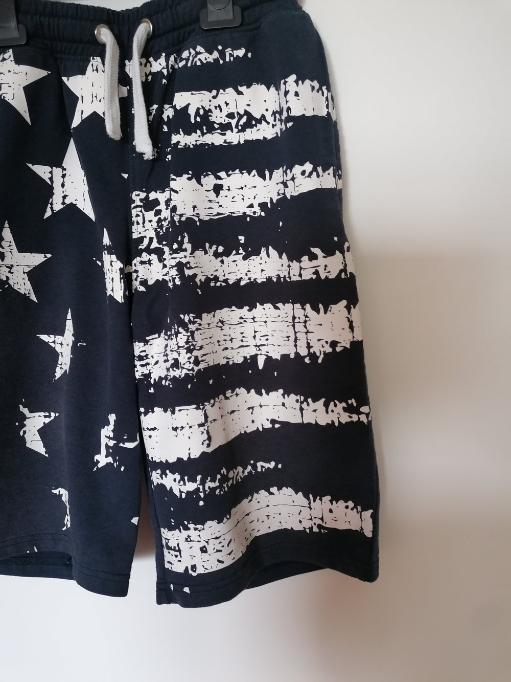 dunkelblaue Sweat-Shorts mit Sternen und Streifen Gr. 164