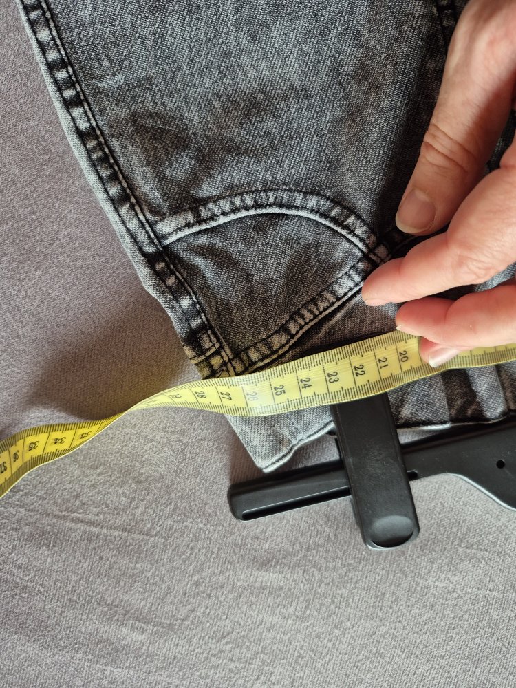 H&M: graue Jeggins Gr. 158