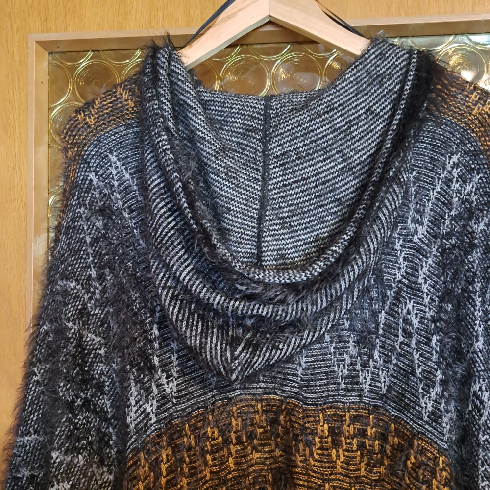 ULLA POPKEN Fransen-Cape ÜBERWURF Poncho multicolor, mit Kapuze, LAGENLOOK * NEU