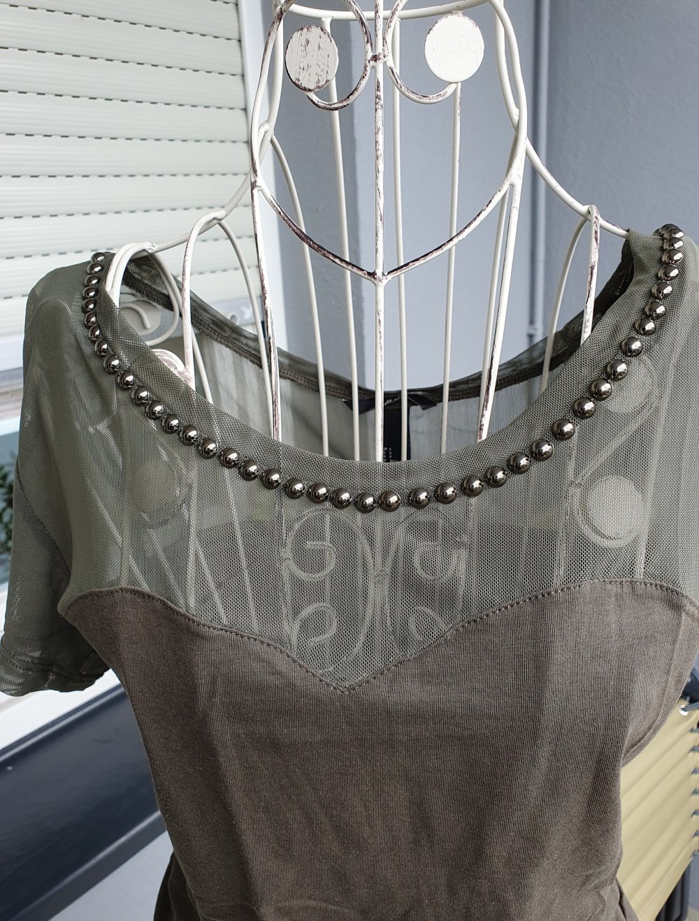 Khaki-farbenes T-Shirt H&M