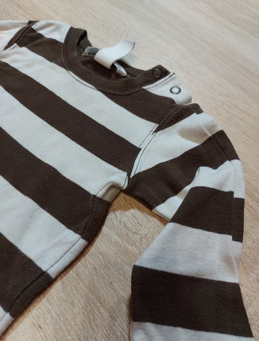 Gestreifter Langarmbody Größe 68 H&M