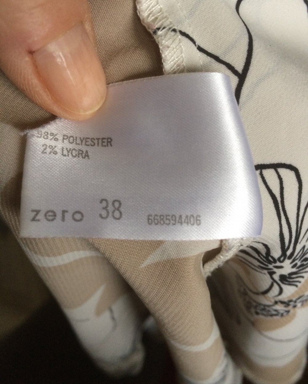 Zero Top Shirt mit Wasserfall Dekolte geblümt Gr.S seidiges Material