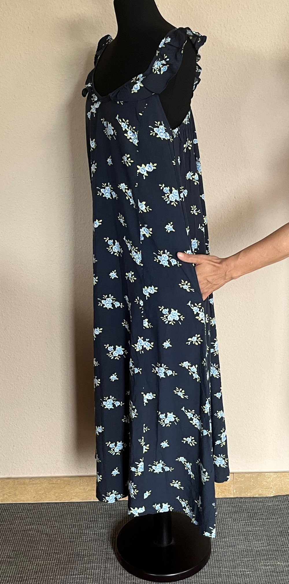 Jake's Sommer Maxikleid Gr.36 dunkelblau mit Blümchen