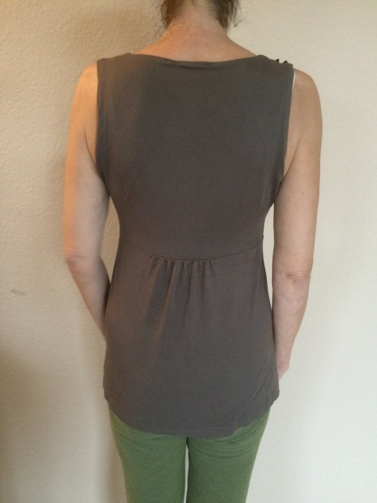 Taifun Empire Tunika Shirt Top Gr.S/M Taupe Farben mit Struktur Blumen ums Dekolte