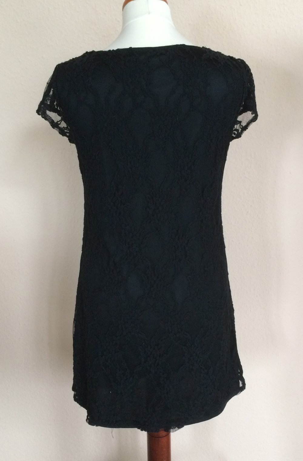 H&M Spitzenkleid Gr.38 mit Unterkleid + Schmuck ums Dekolte schwarz