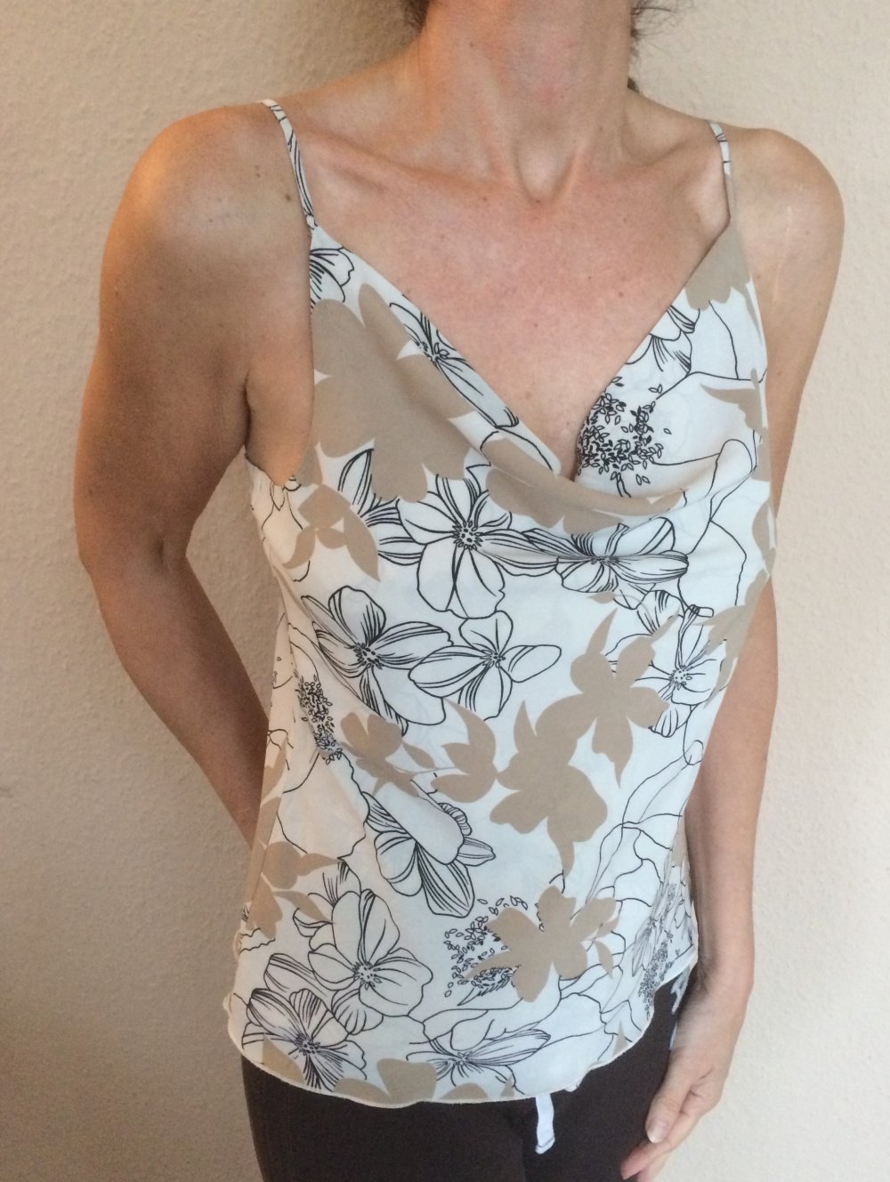 Zero Top Shirt mit Wasserfall Dekolte geblümt Gr.S seidiges Material