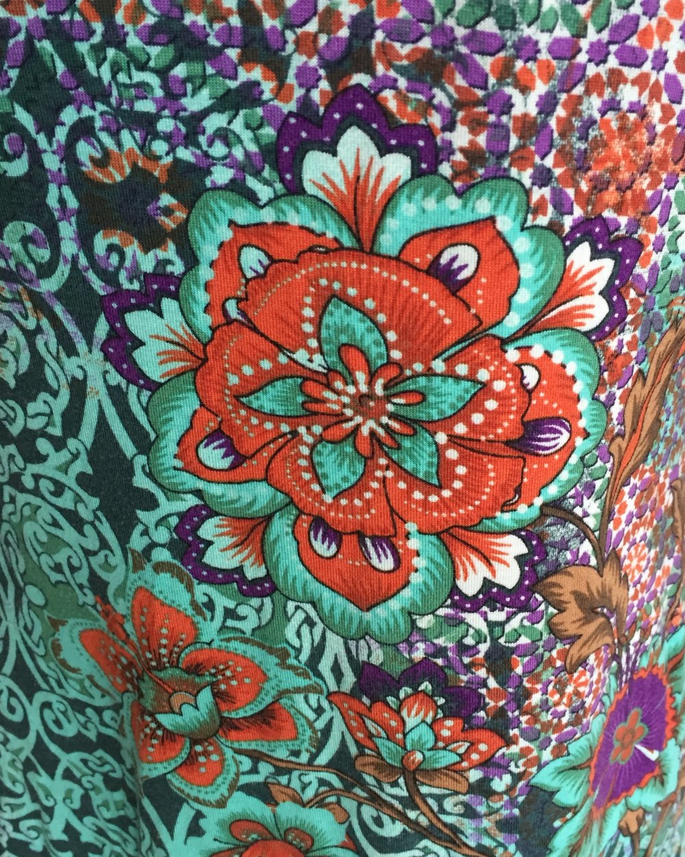 PRC Blumen Sommer Strand Kleid Gr.36 mit Muscheln am Dekolte, einfach ein Hingucker