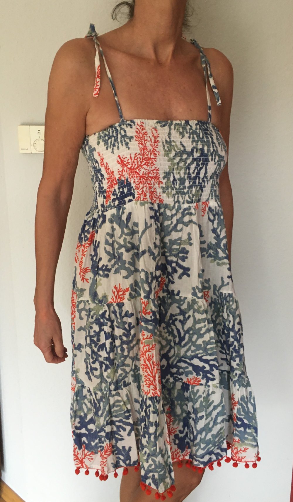 Isla Bonita von Sigris Gr.S Hippie Boho Strandkleid mit Bommeln am Saum, gerafftes Top