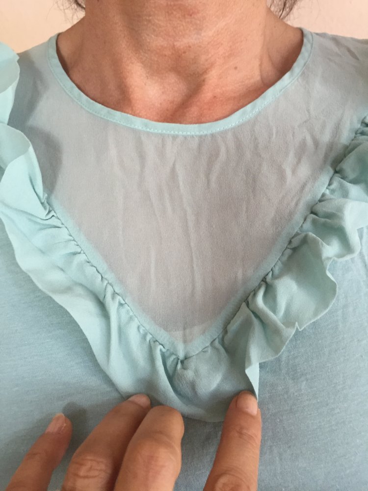 Hallhuber Shirt Top Gr.S mit Rüschen Einsatz aus Seide Mintgrün