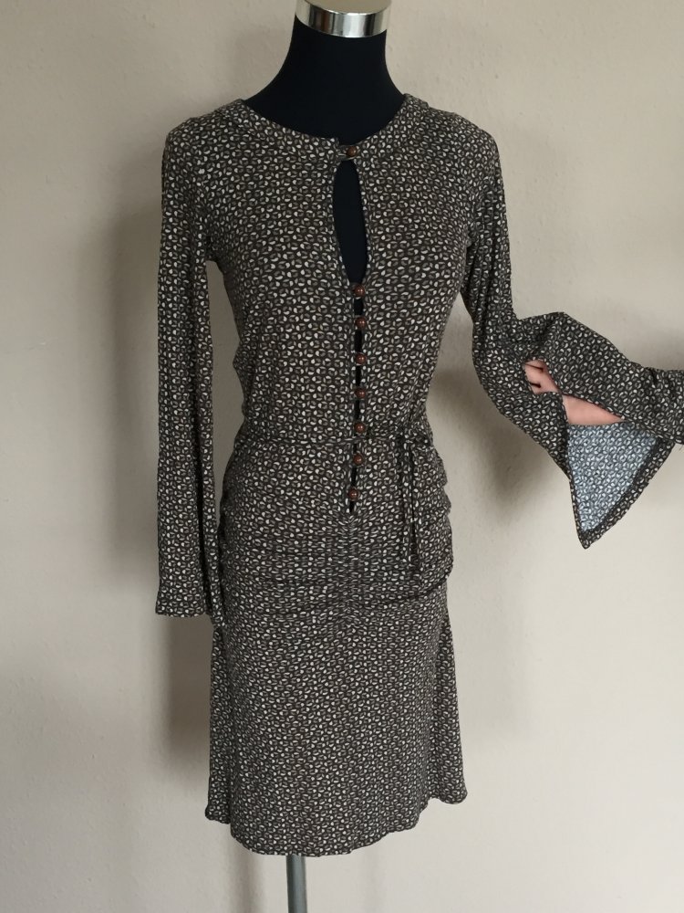 Sexy Woman von Einstein Prog & Prod Gr.34/36 Kleid mit Fledermausärmeln, raffinierter Schnitt