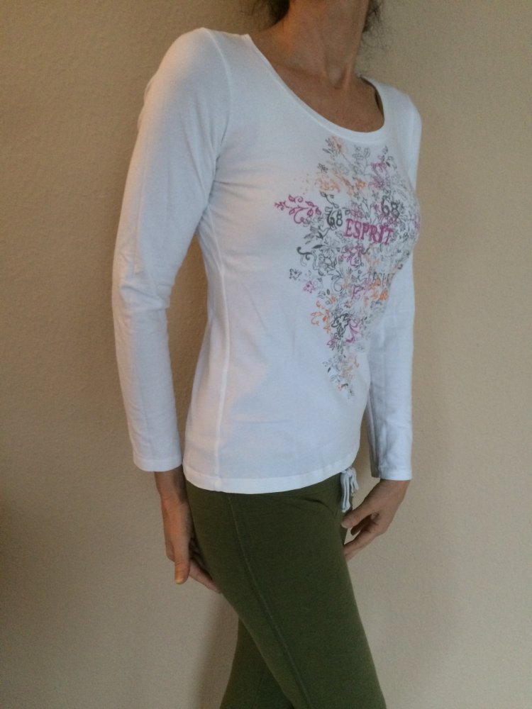 2 Esprit Shirts Gr.M weiß mit Blumenmotive Langarm und Schulterfrei